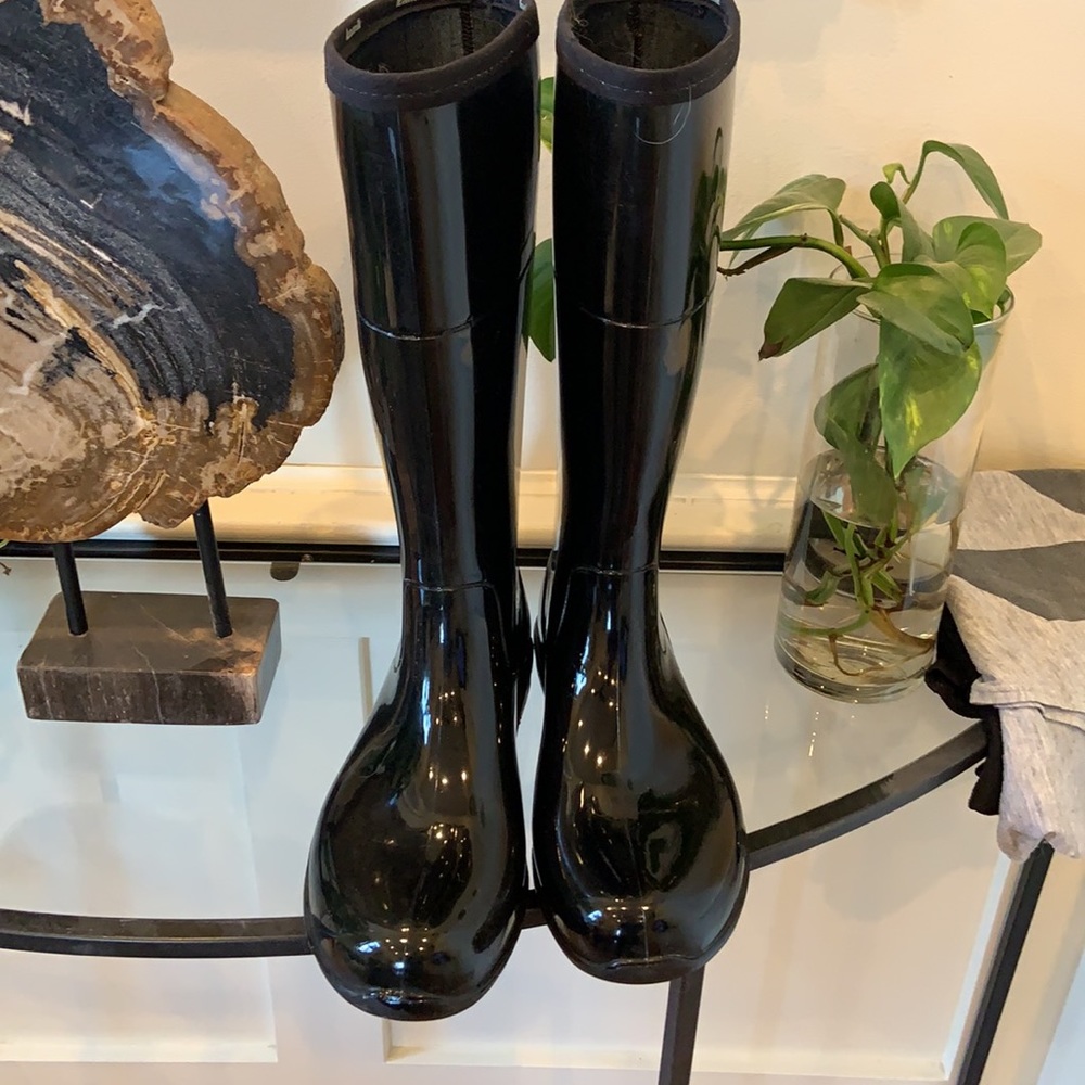 KAMIK BLACK RAIN BOOTS SZ 9